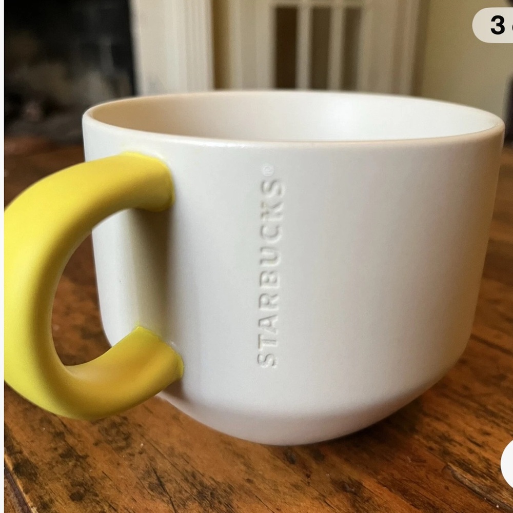 Starbucks collectible 2017 wink coffee mug
With yellow handle -14 ounce - Picture 3 of 3